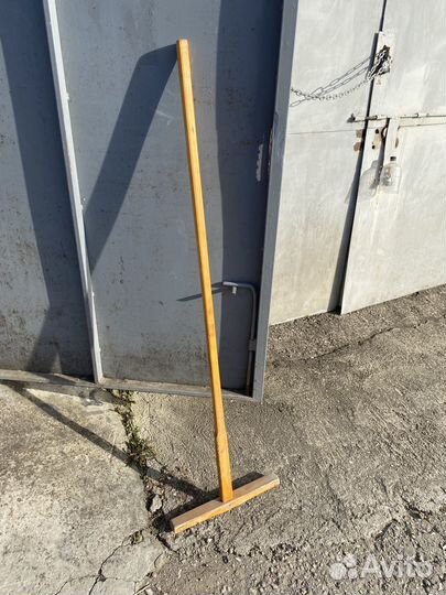 Швабра деревянная