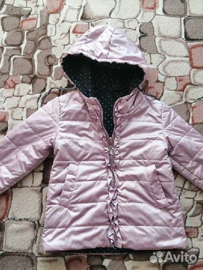 Продам куртку демисезон на девочку