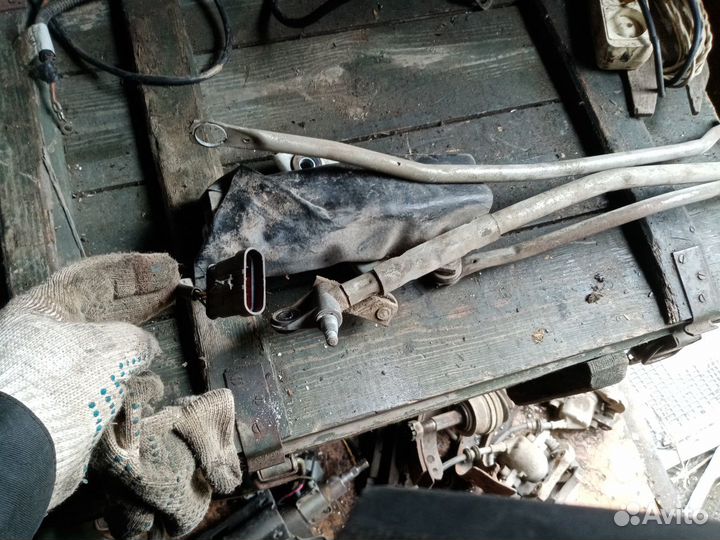 Моторчик стеклоочистителя с трапецией. ваз 2110-14