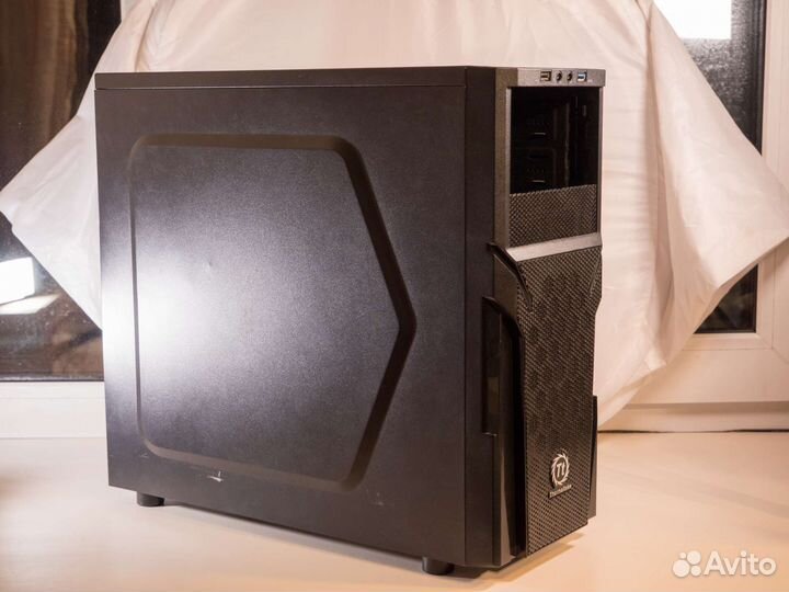 Корпус для пк Thermaltake Versa H21
