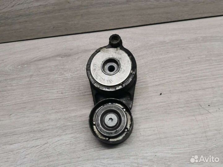 Натяжитель ремня Mercedes S W220