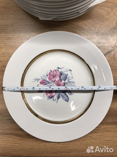 Набор тарелок