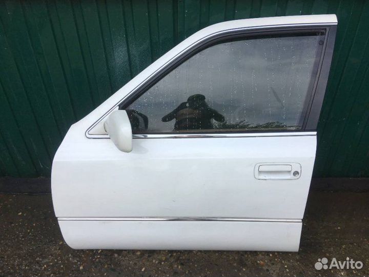 Передний левый Toyota Celsior