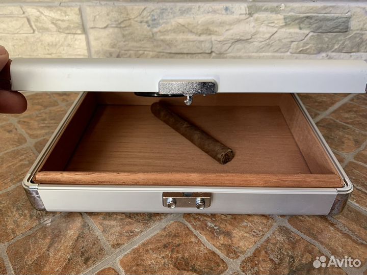 Кейс для сигар(хьюмидор)