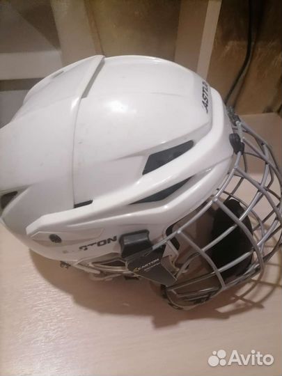 Шлем хоккейный easton