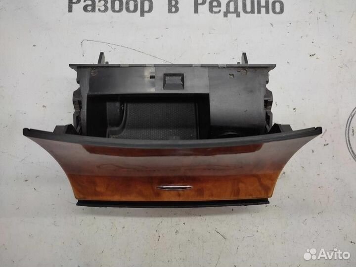 Пепельница w211 E-class 642.920 09.2006