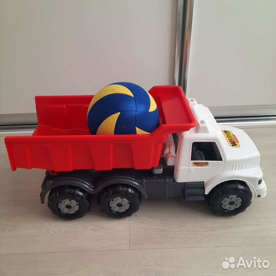 Большой грузовик игрушка