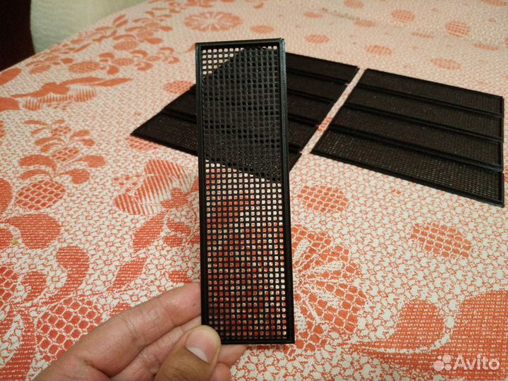 10 универсальных заглушек для материнских плат