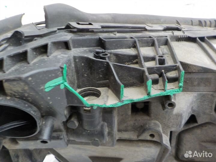 Фара левая Mercedes-Benz C-Class