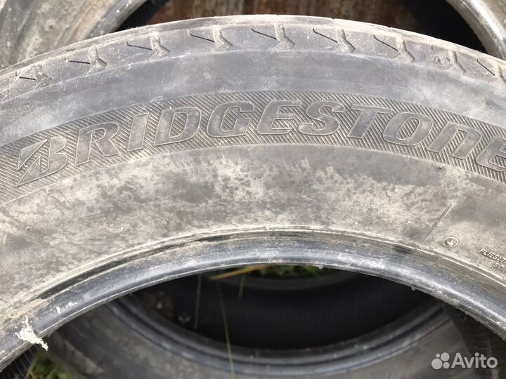 Bridgestone Turanza T001 215/60 R16