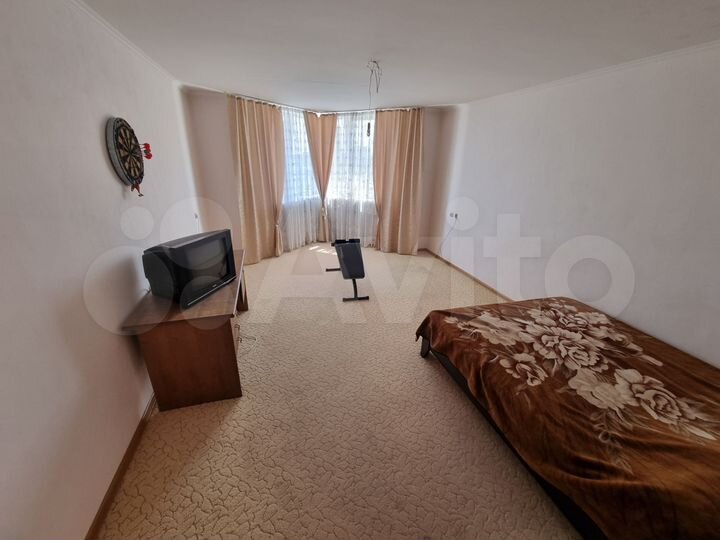 1-к. квартира, 135 м², 7/12 эт.