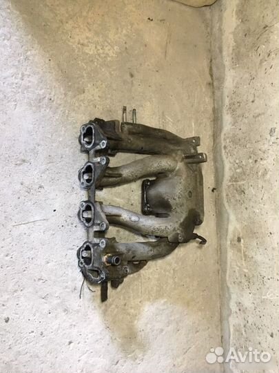 Впускной коллектор Nissan Almera n15 1,4;1,5;1,6