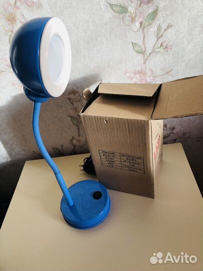 Светильник настольный