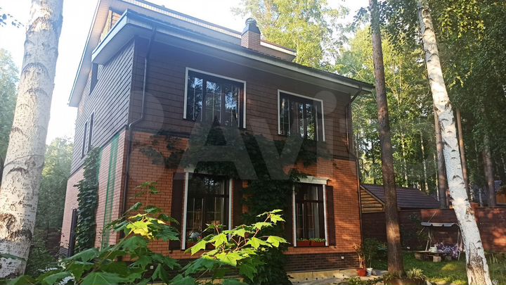 Дом 183 м² на участке 10 сот.