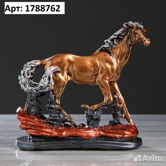 Сувениры для интерьера в ассортименте