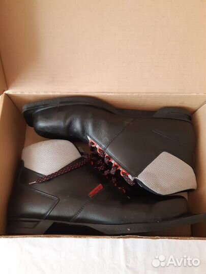 Лыжные ботинки 46 размер