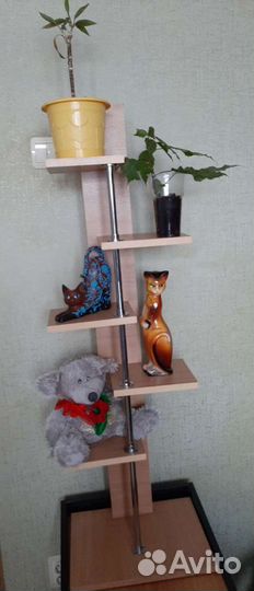 Подставка для цветов или сувениров