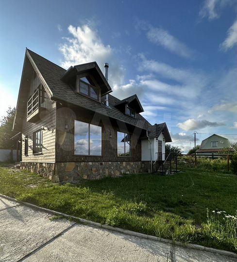 Дом 251 м² на участке 22 сот.