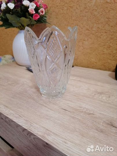 Ваза хрустальная