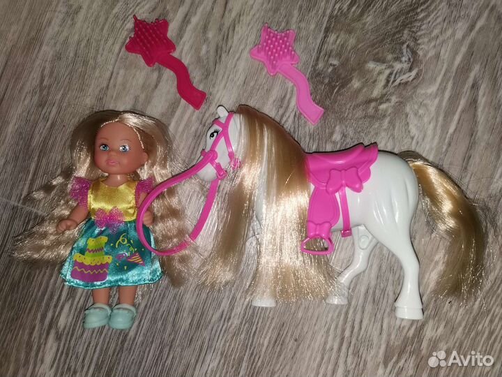 Кукла и пони