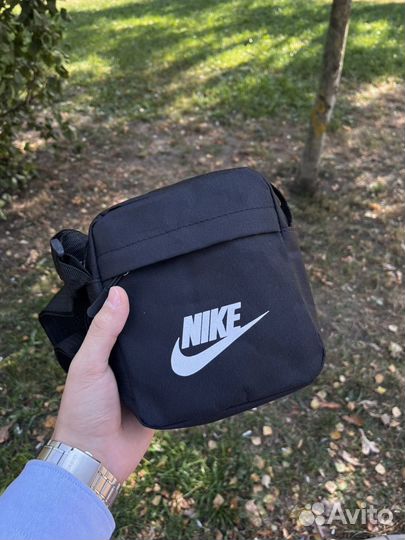 Сумка Nike через плечо