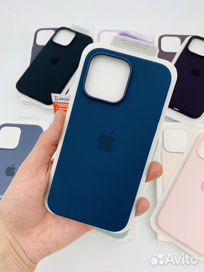 Чехлы для iPhone Silicone Case с MagSafe