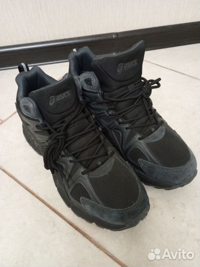 Кроссовки мужские 43-44 весна