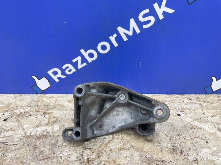 Опора кпп передняя левая Renault Kaptur