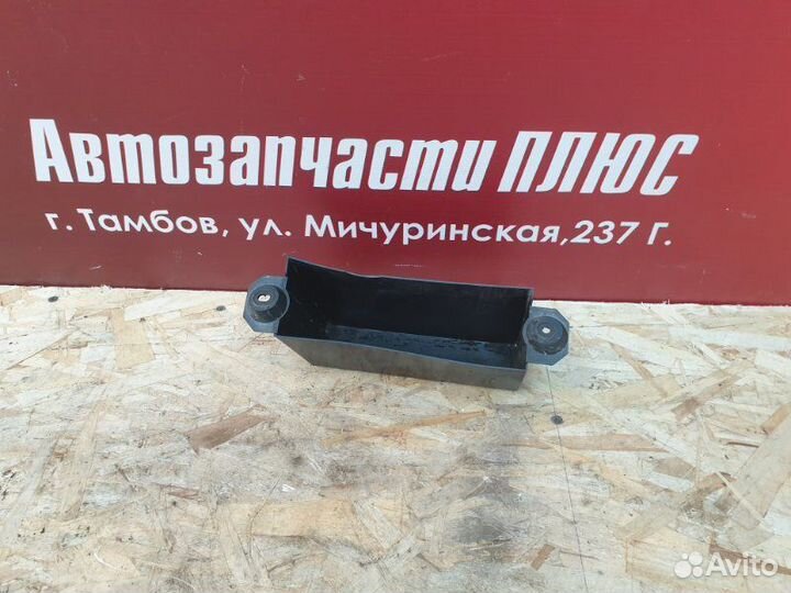 Кронштейн бампера задний левый Renault Logan