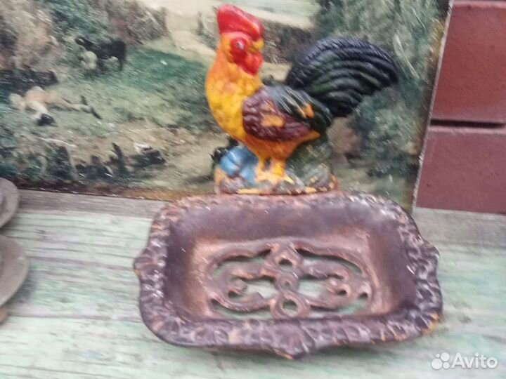 Конфетница на ножке