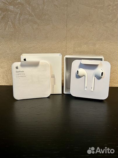 Наушники Apple EarPods Lightning (новые)