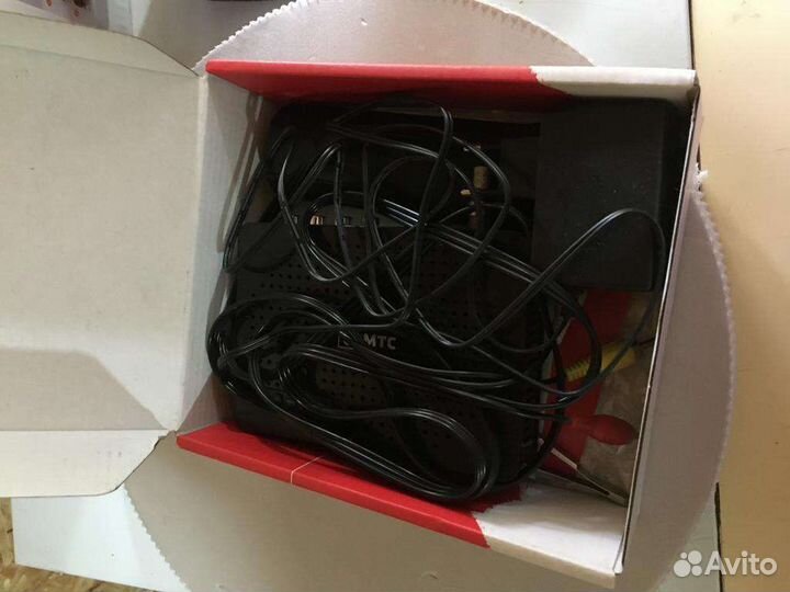 Спутниковая тарелка МТС с роутером