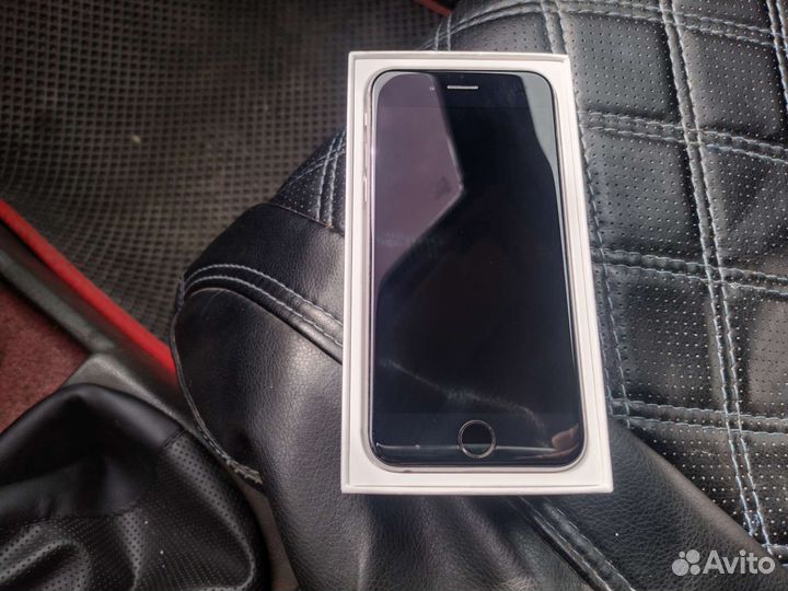 Телефон iPhone 6s