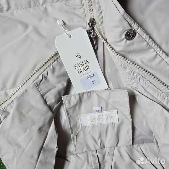 Женская весеняя куртка