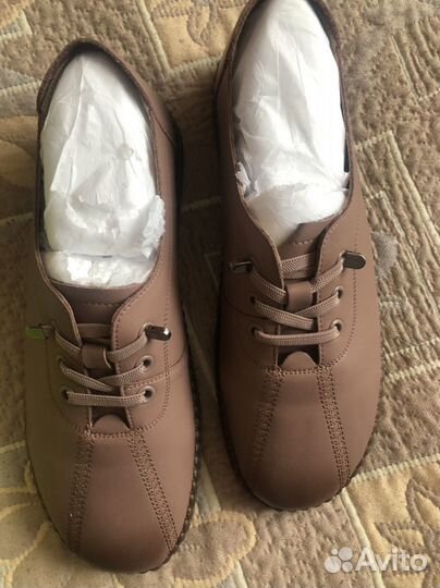 Ботинки новые 40размера