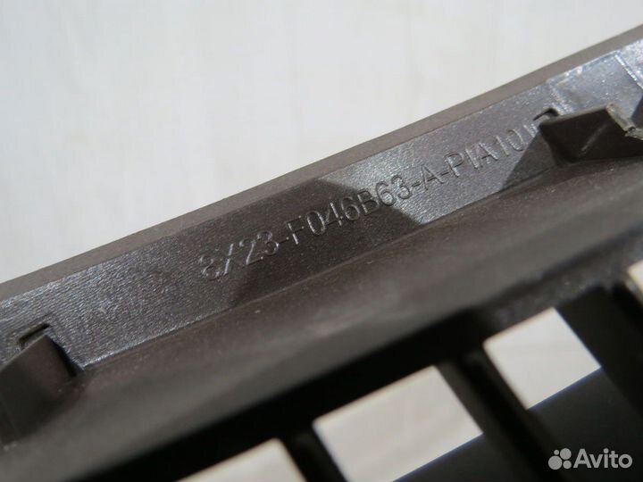 Решетка вентиляционная Jaguar XF