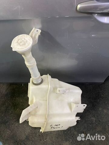 Бочек омывателя Mitsubishi lancer 10