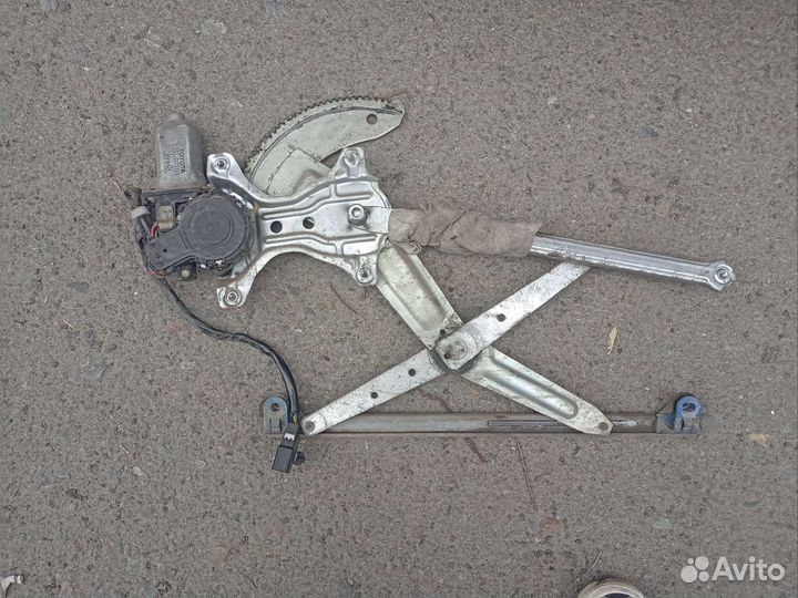 Механизм закрывания окна. Toyota Corona premio