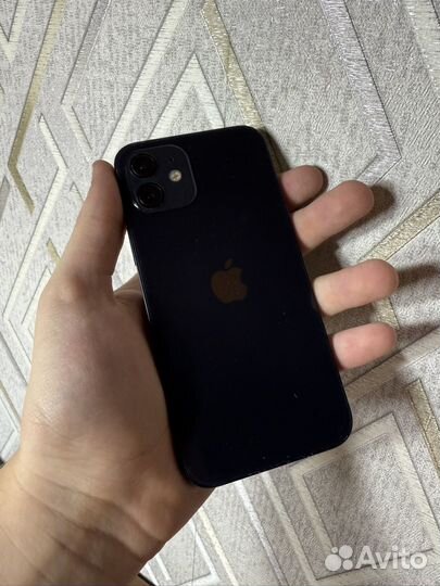 iPhone 12, 64 ГБ