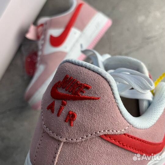 Кроссовки Nike Air Force 1 Valentines Day Love Let