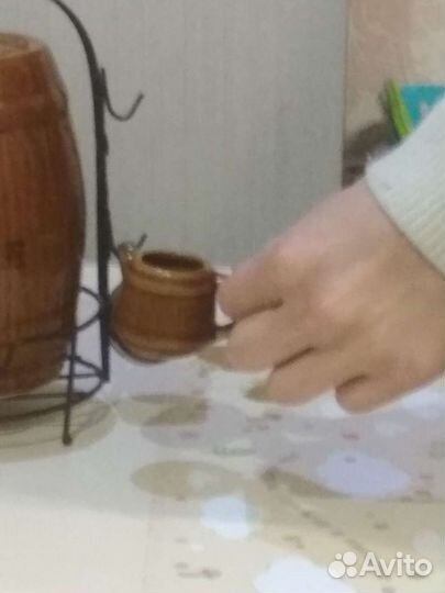 Бочонок с чарками