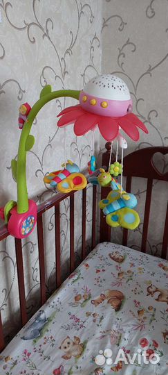Детский мобиль в кроватку