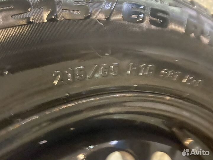 Pirelli Formula Ice 215/65 R16