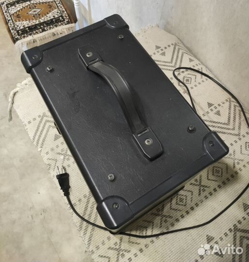 Гитарный комбоусилитель