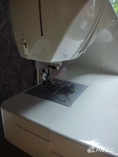 Швейная машина brother NV200