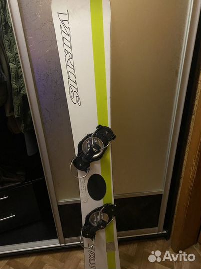 Сноуборд весь комплект (доска, ботинки, крепы)