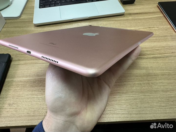 iPad pro 10 5 2017 256gb wifi + sim lte