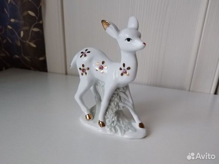 Конь. Олененок. Лебедь с птенцами