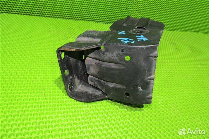 Кронштейн опоры двигателя Nissan Teana J31 VQ23DE