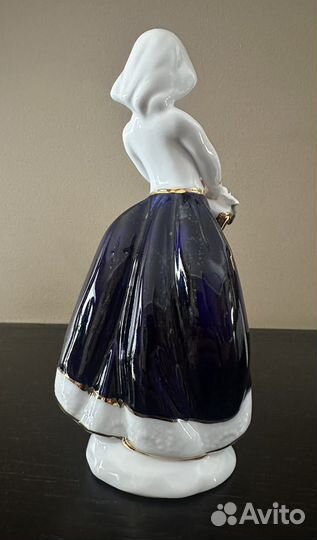 Фарфоровые статуэтки